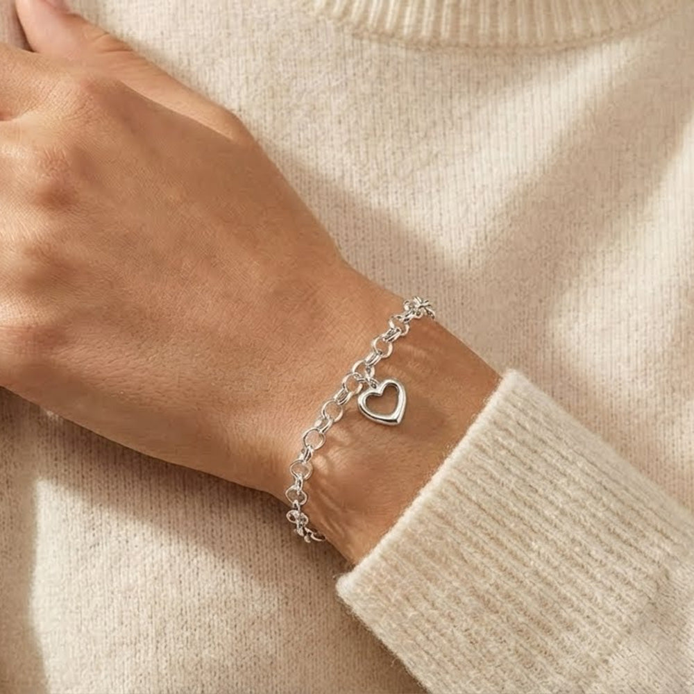 Outline Heart Charm Bracelet, Adjustable to 19 cm